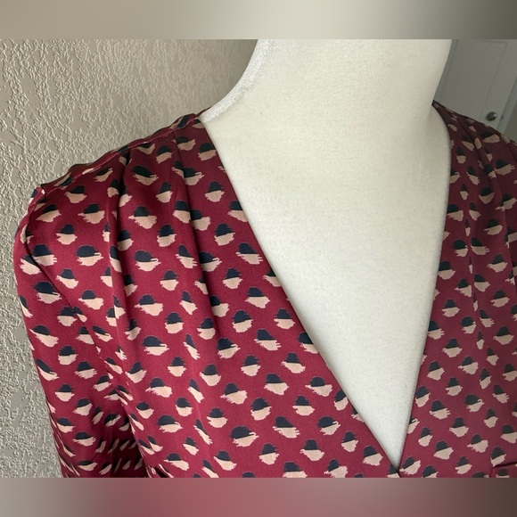 Alice Blue Burgundy Abstract Dot Print Button Front Blouse XSP - Picture 8 of 8